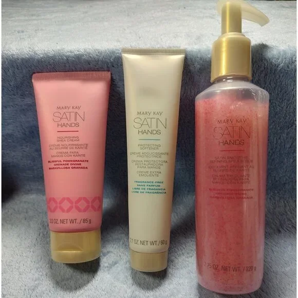 Blissful Pomegranate Satin Hands Pampering Set - Picture 4 of 7